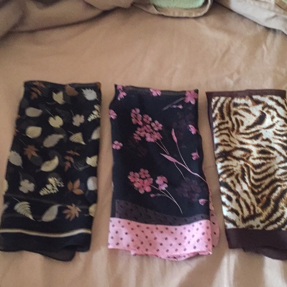 Bundle of 3 Neck Scarves Perfect for Suits - Picture 2 of 5